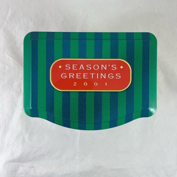 M&M’s Brand Christmas Village Series 2001 Number 12 & 1995 Brand Town & Sticker - Picture 6 of 16